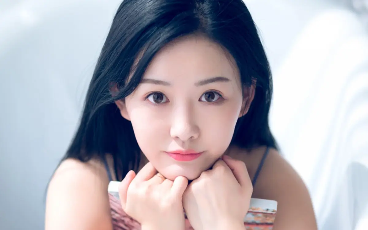 拉萨哈尔滨私人伴游燕子