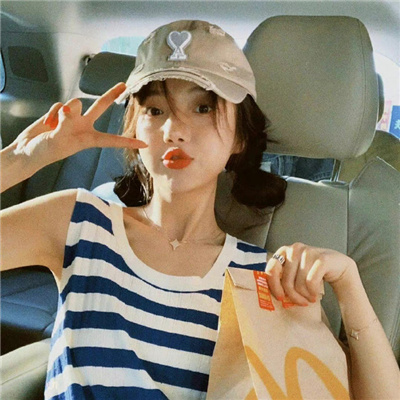 拉萨伴游女生铎忆柏的资料