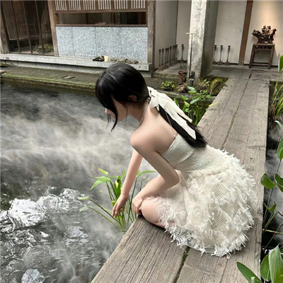拉萨伴游女生仇吉月的资料
