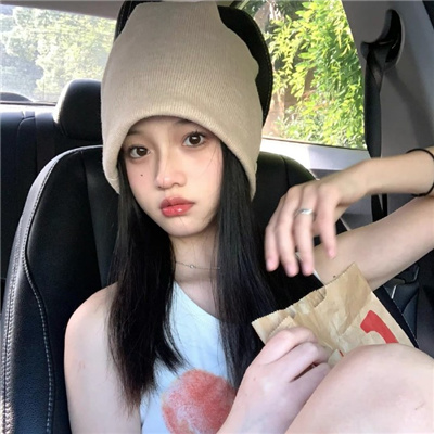 拉萨伴游女生丛河灵的资料