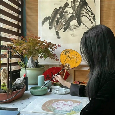 拉萨伴游女生刀思若的资料